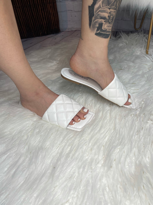 Relax-2 white sandal