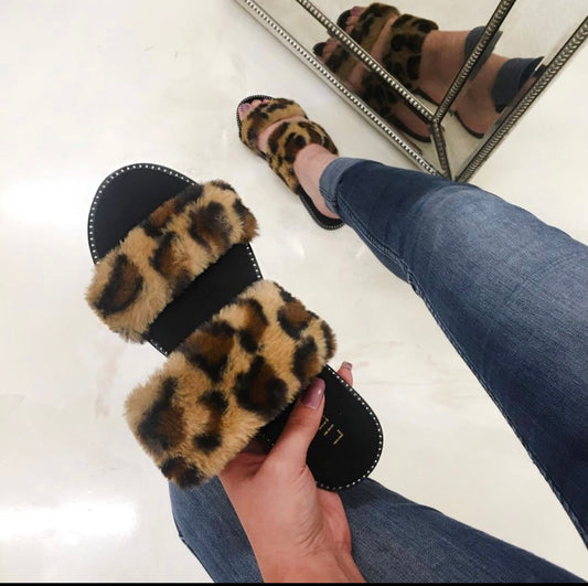 Minxx Leopard slides~sandals